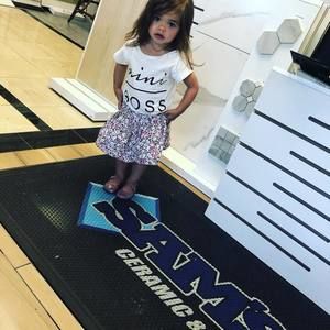 Meet your Posher, Sams ceramic